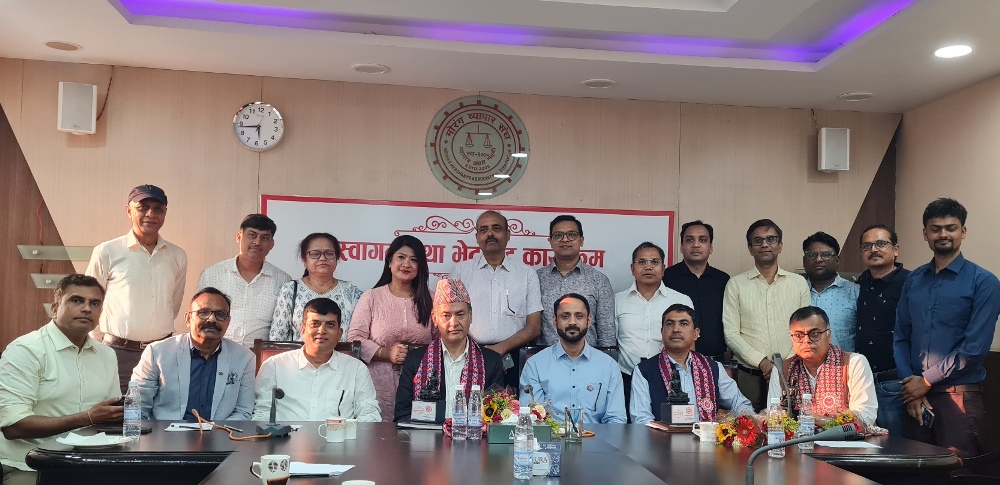 कोशीमा उद्योगीसँग हितेन्द्रले भने, 'लोडसेडिङ छैन, हल्ला मात्रै छ'