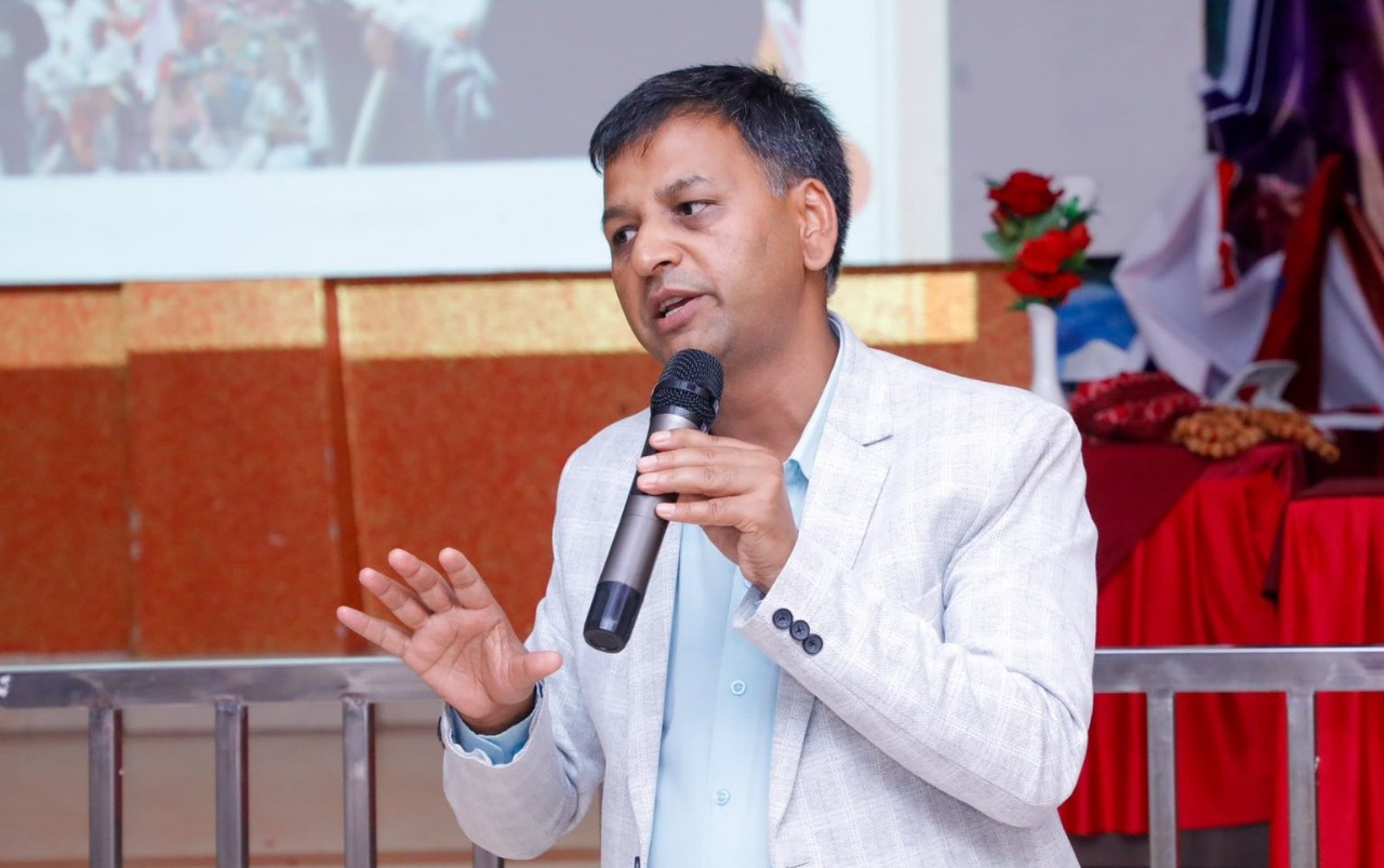 पार्टी नेतृत्वबारे उठेका सस्ता बहसले एमाले कमजोर बनाउँछ : विष्णु रिजाल