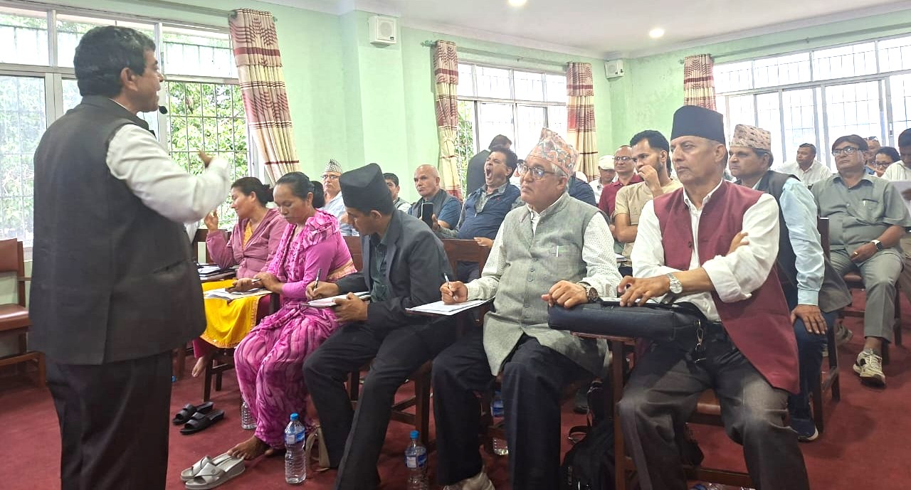 एमाले वाग्मतीको सङ्कल्पः पारदर्शी लेखा प्रणाली, ऋणमुक्त कमिटी