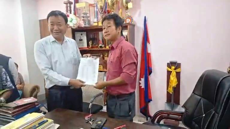 धरानमा भुक्तानी रोकिँदा उपमेयर र वडाअध्यक्षको मेयर साम्पाङलाई दबाब, तत्काल प्रक्रिया थाल्न माग