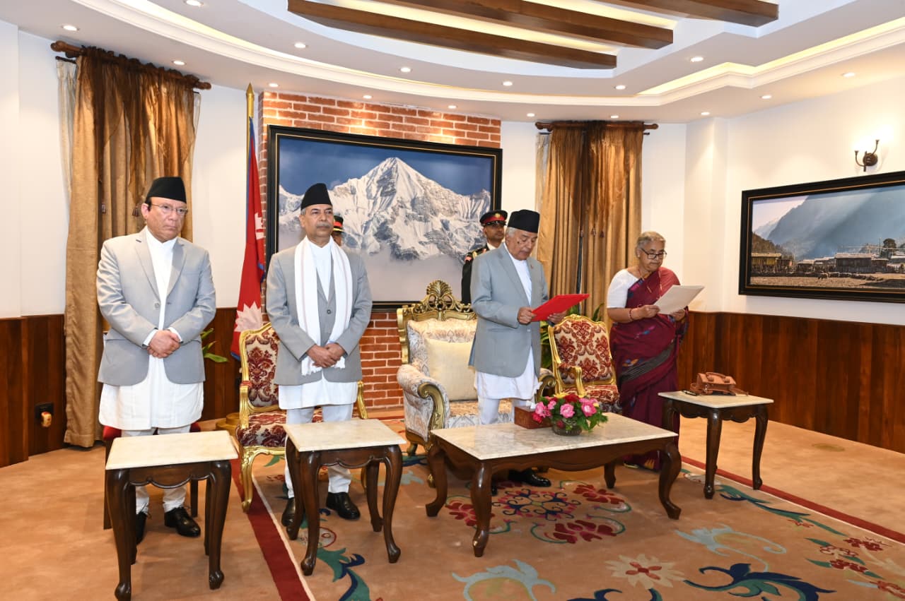 नवनियुक्त प्रधानमन्त्रीलाई ६ महिनाभित्र अर्को निर्वाचन गर्ने म्यान्डेट