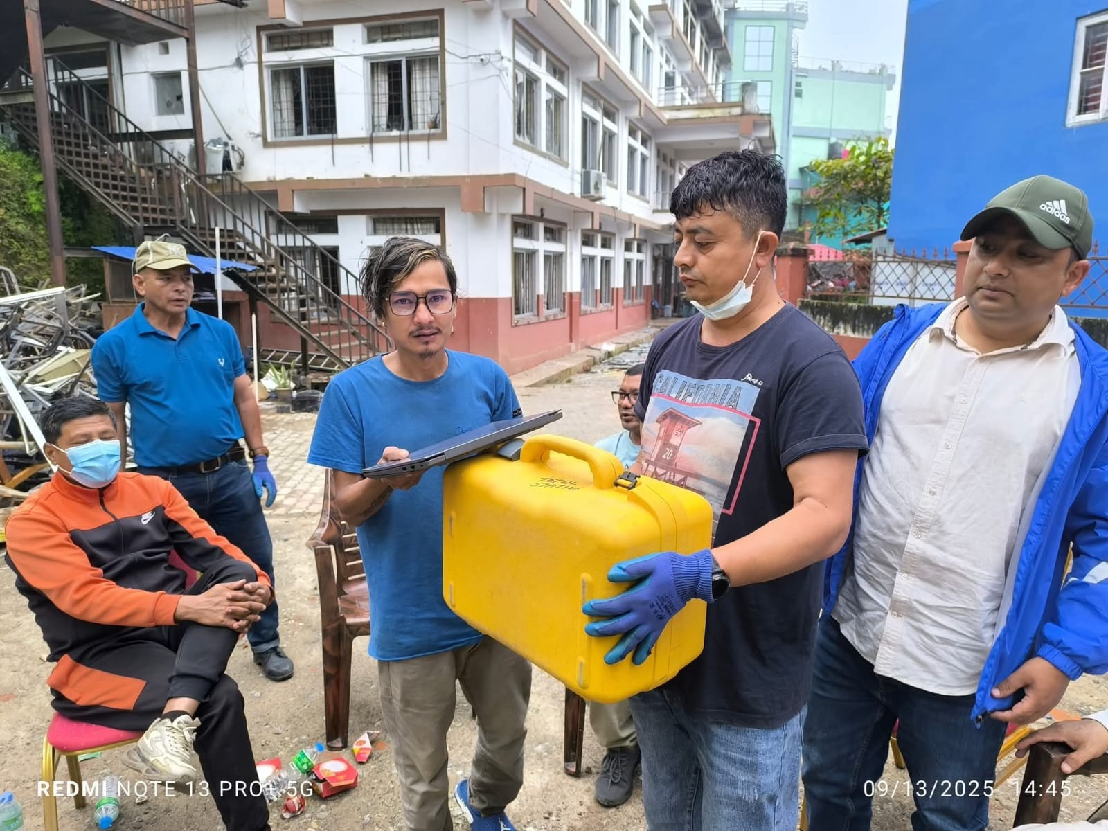इलाममा धमाधम फिर्ता हुन थाल्यो जेनजी आन्दोलनमा चोरीएको सामान