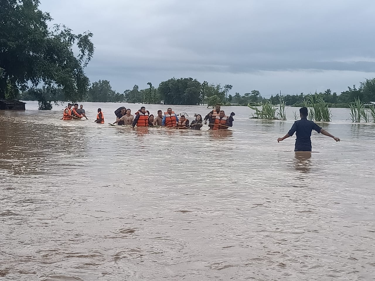 मौसम विज्ञान विभागले ५० लाखलाई एसएमएस पठायो, धेरै मानिस सुरक्षित भएको दाबी