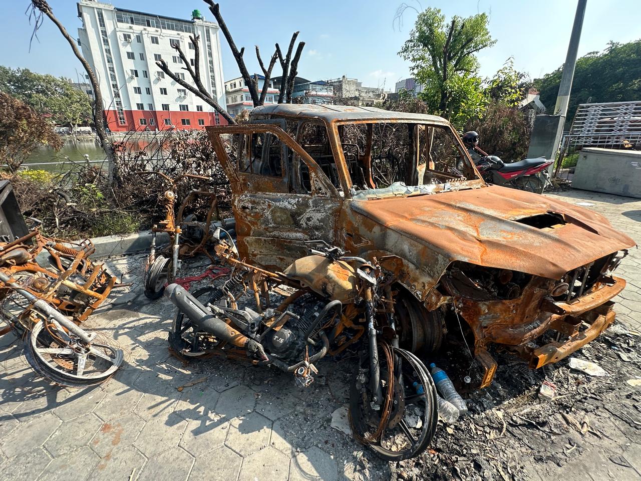 WhatsApp Image 2025-11-10 at 21.57.10 (4)