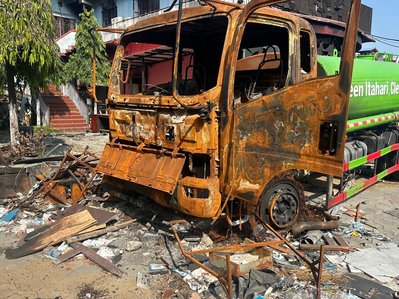 WhatsApp Image 2025-11-10 at 21.57.11