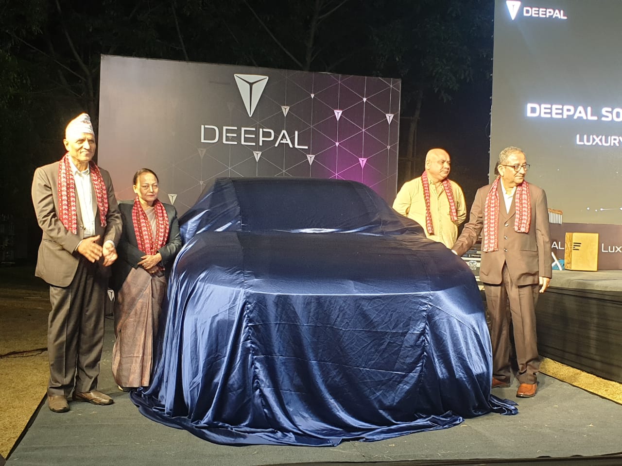 दिपल एस ०५ बिर्तामोडमा सार्वजनिक