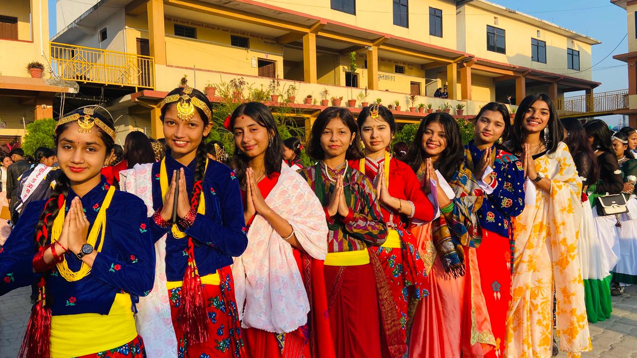 खेलकुदको महत्त्व झल्काउँदै विद्यार्थीद्वारा भेसभुसासहित ¥रयाली