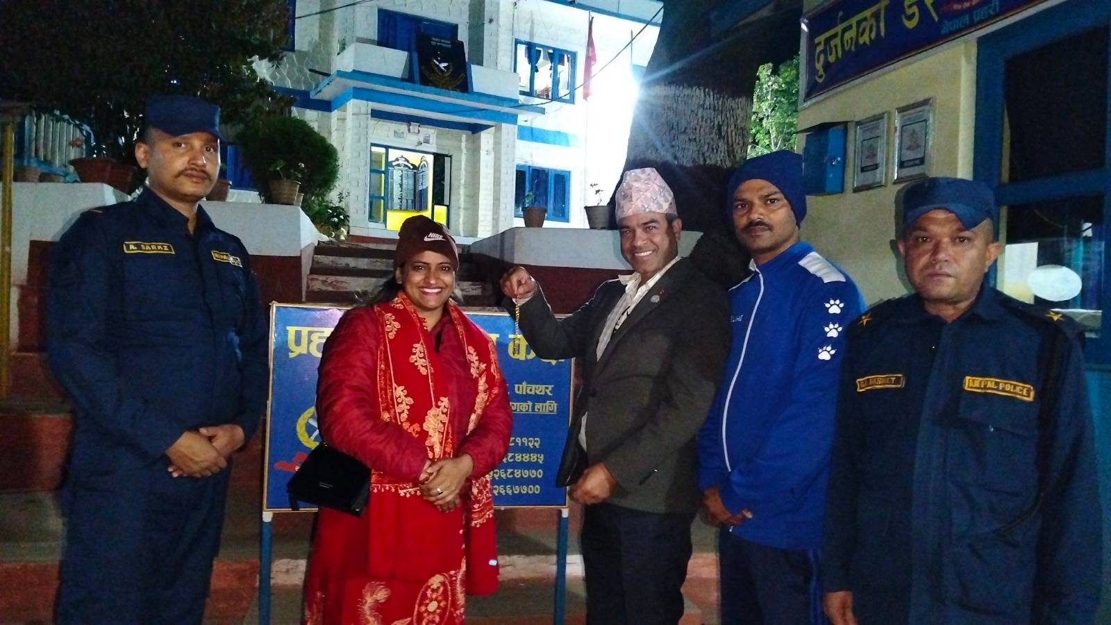 पाथीभरा यात्रामा भेटियो सुनको ब्रासलेट: मालिक खोज्दै टिकटकमा सूचना!