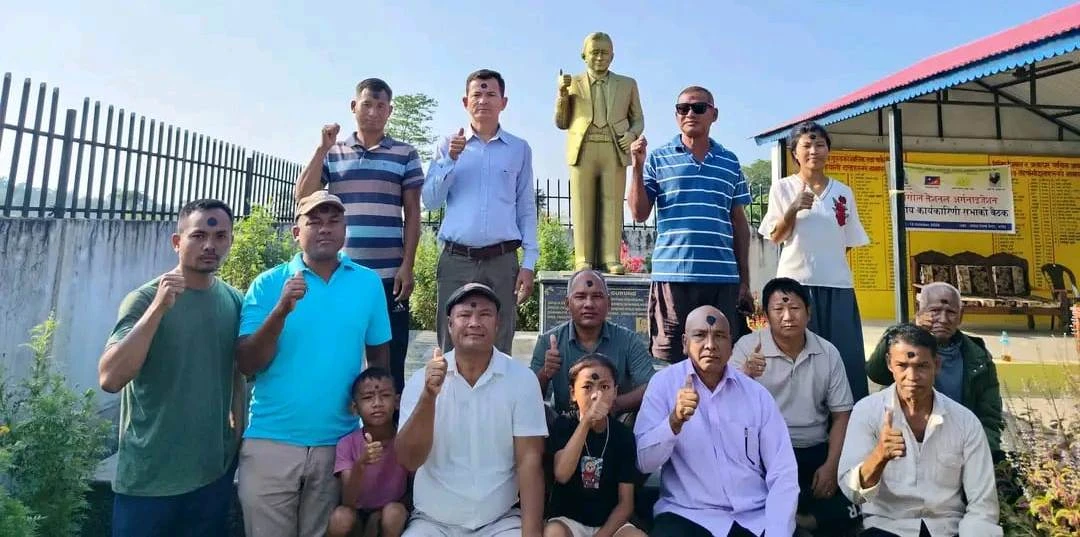 झापाका विभिन्न स्थानमा कालो टीका लगाएर दसैँ बहिष्कार