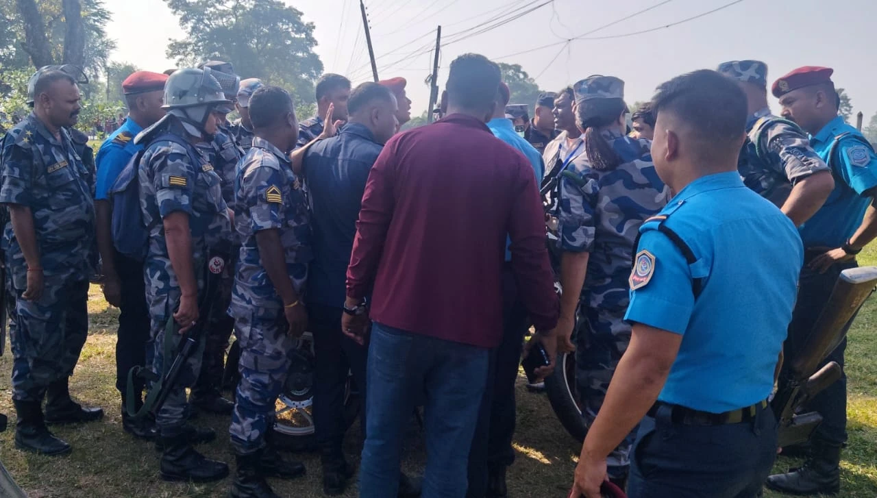 भोक्राहा नरसिंहमा मोटरसाइकलबाट २९१ पिस लागूऔषध बरामद, प्रहरीको काममा अवरोध गरेको दाबी