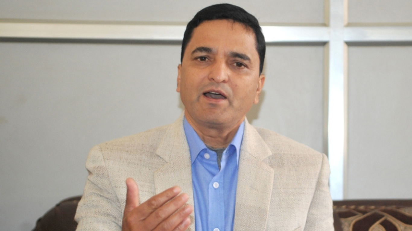 पार्टी जोगाउन एमालेमा केपी ओलीको विकल्प खोजेर नेतृत्व हस्तान्तरण अनिवार्य छ : योगेश भट्टराई