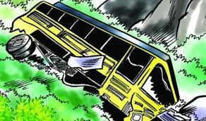 खोटाङमा बस दुर्घटना हुदा ६ यात्रु घाइते, एकको अवस्था गम्भीर
