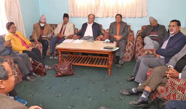 माओवादी पदाधिकारी बैठक बस्दै
