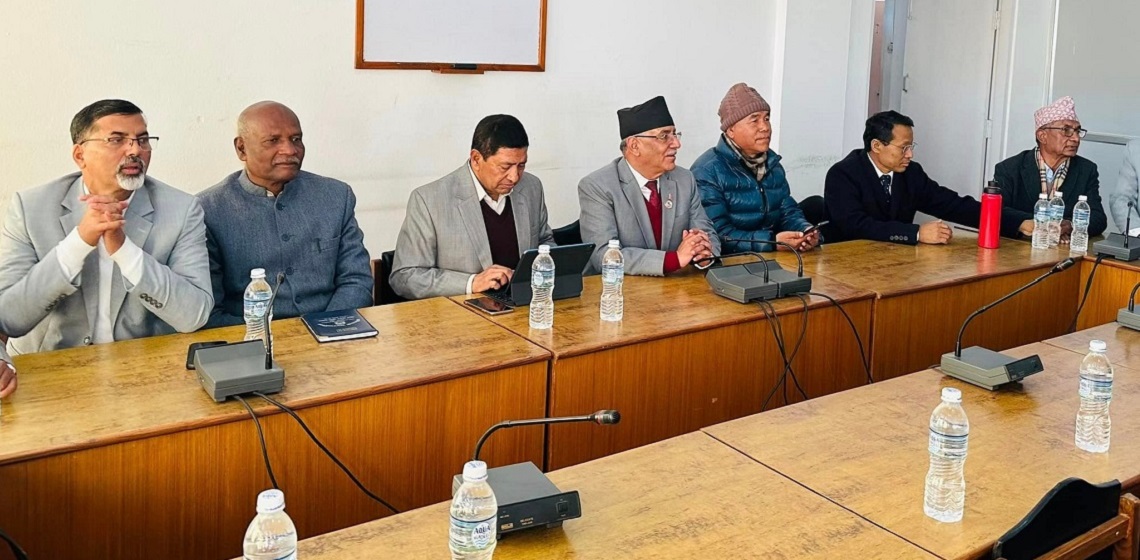 प्रधानमन्त्री र राष्ट्रपति दुवै कांग्रेसले लिए प्रतिपक्षमा बस्ने माओवादी केन्द्रको निर्णय