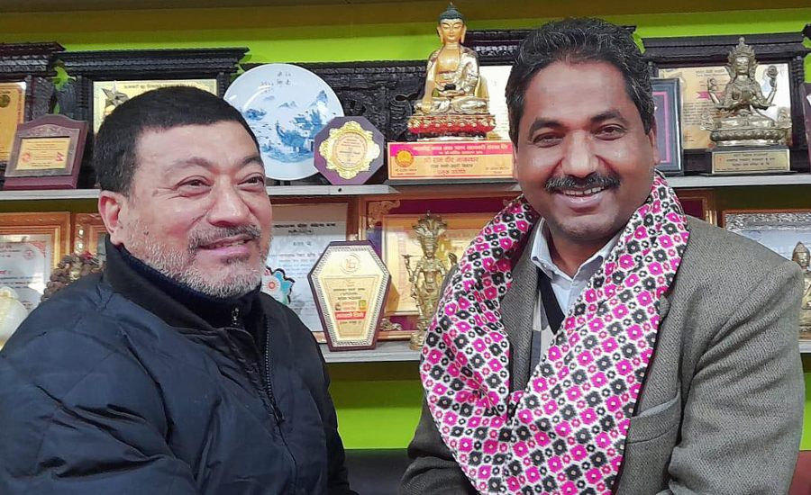 पूर्वमन्त्री रामवीर मानन्धर प्रभु साहको पार्टीमा
