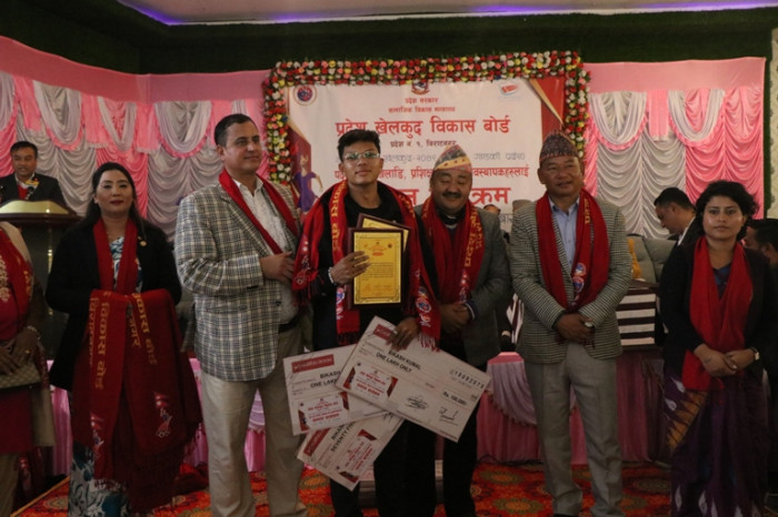 नवौं राष्ट्रिय खेलकुदमा पदक विजेता खेलाडी सम्मानित
