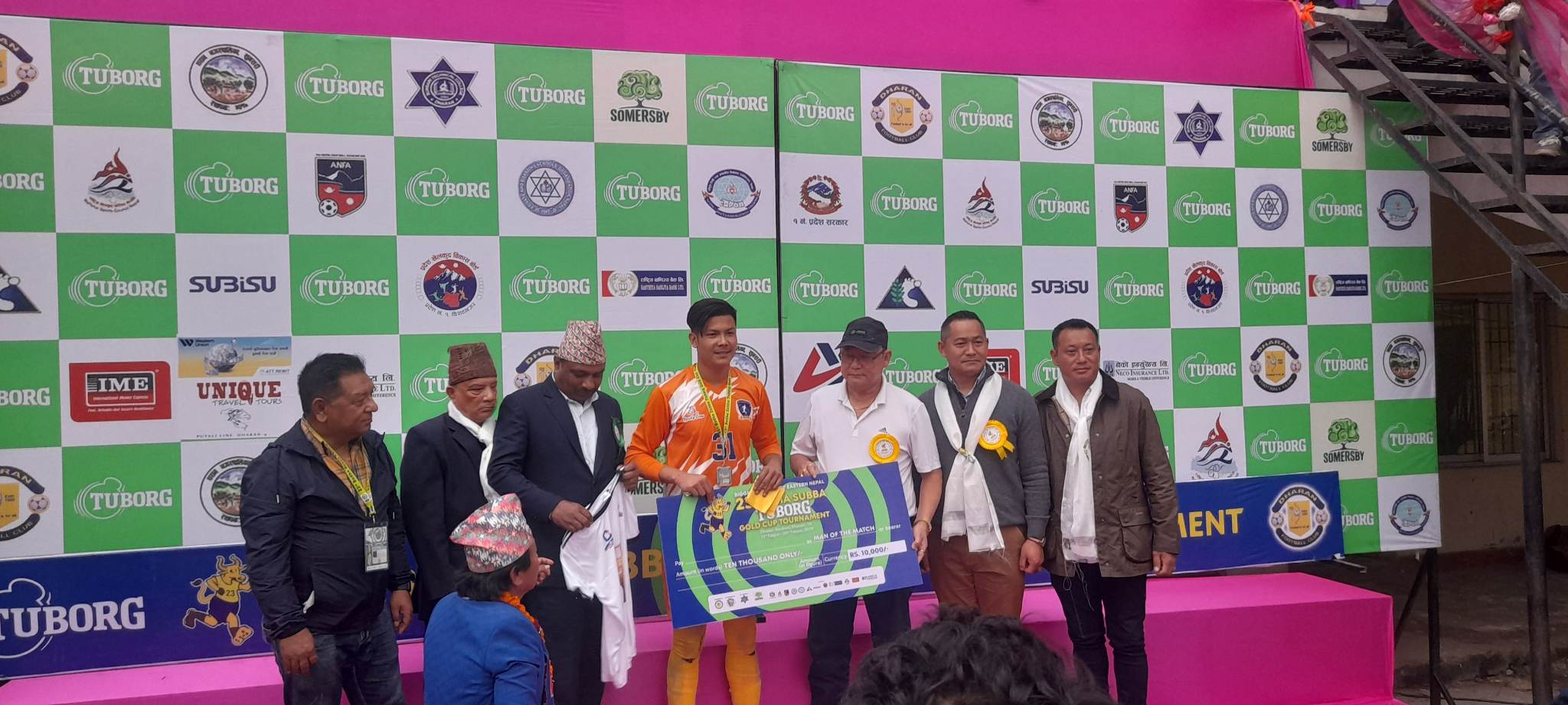 पाहुना टोली खार्साङसँग स्तब्ध हुँदै बाहिरियो धरान