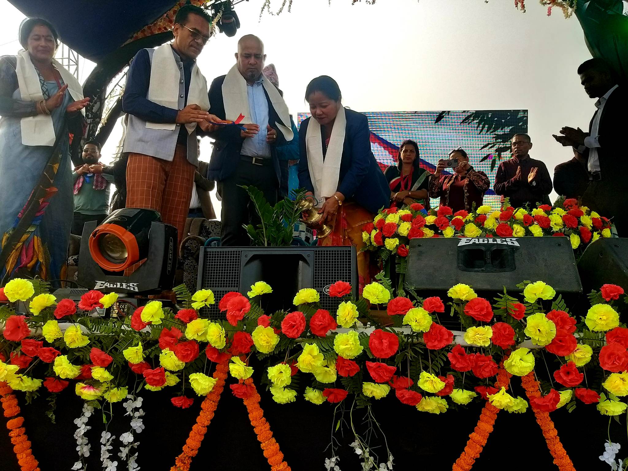 सामुदायिक विद्यालयका गरिब तथा जेहेन्दार विद्यार्थीलाई सहयोग जुटाउँन बिराटचोक महोत्सव