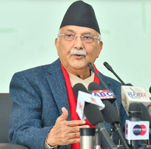 दुई–चारजना मान्छे वरिपरि देखेर ज्ञानेन्द्रजी जोसिनुभयो–ओली