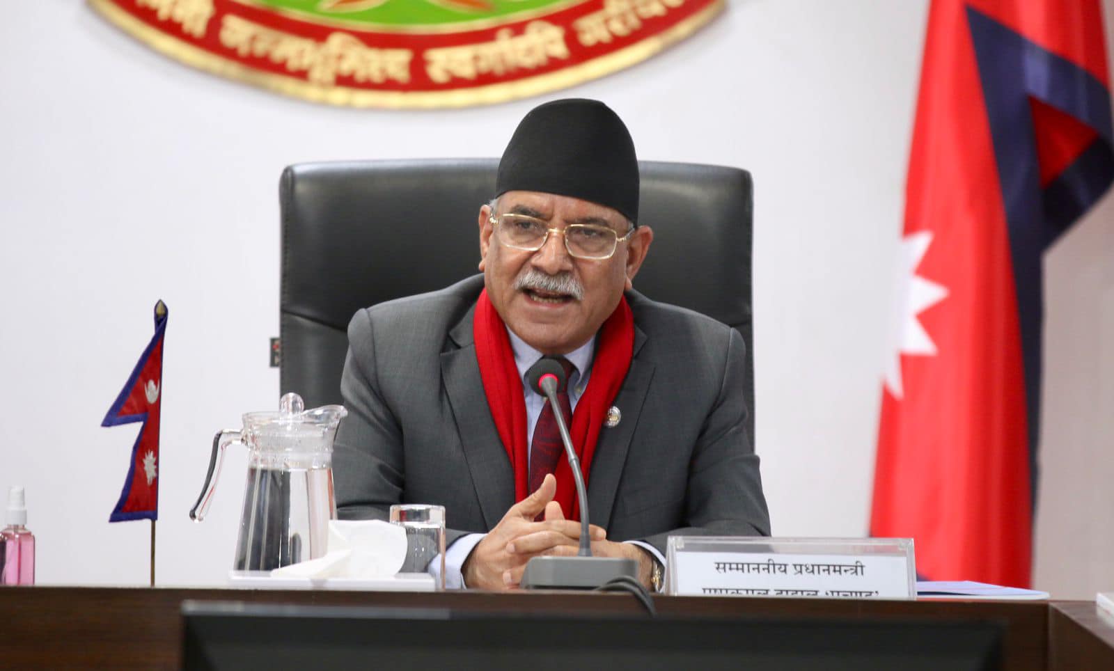 मन्त्रिपरिषद् पुनर्गठनका विषयमा छलफल गर्दै प्रधानमन्त्री दाहाल