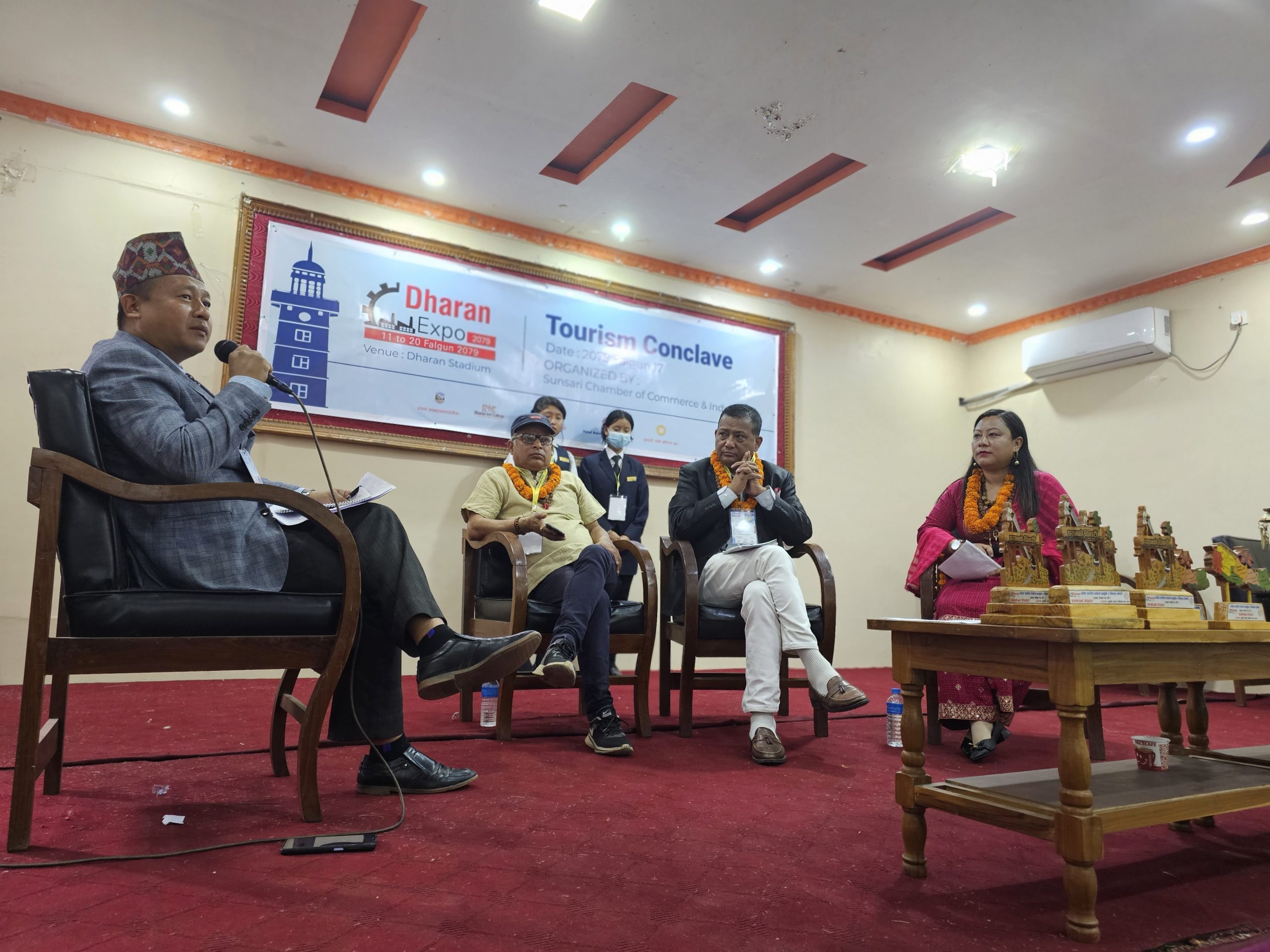 धरान एक्स्पो:‘पर्यटन गोष्ठी’, नयाँ पुस्तालाई पर्यटन उद्योगमा आउन आग्रह