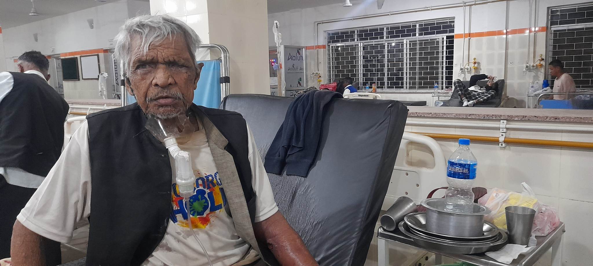 महिनौदेखि सुखारी पाल अस्पतालको इमरजेन्सीमा