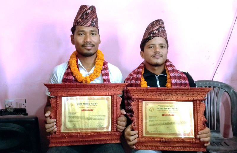 विश्वकप छनोटमा पुर्याउन योगदान गर्ने कोशीका क्रिकेटरहरुको सम्मान