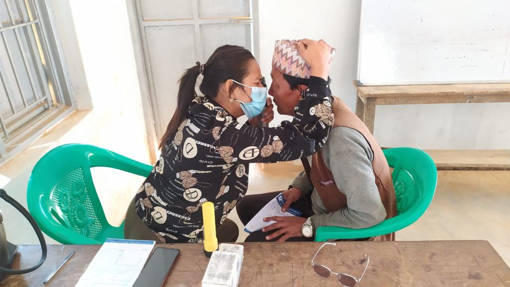 संखुवासभामा नवदृष्टि अस्पतालको आँखा शिविर