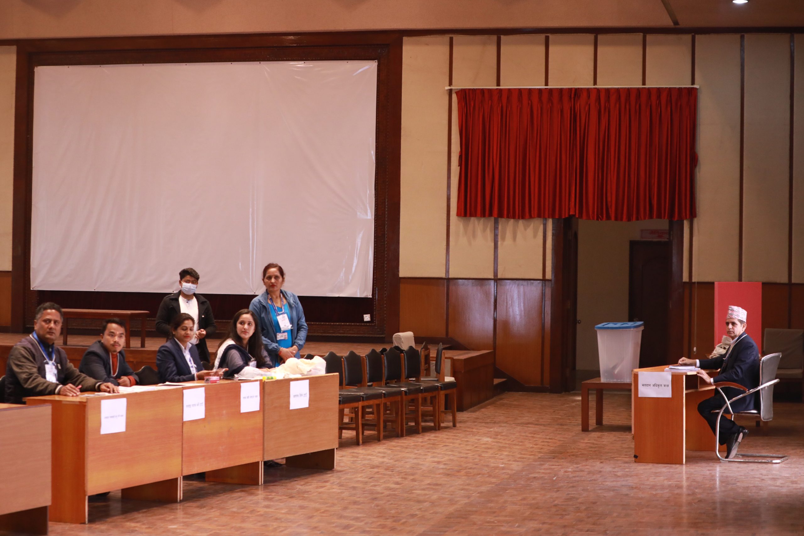 उपराष्ट्रपति निर्वाचनको तयारी पूरा