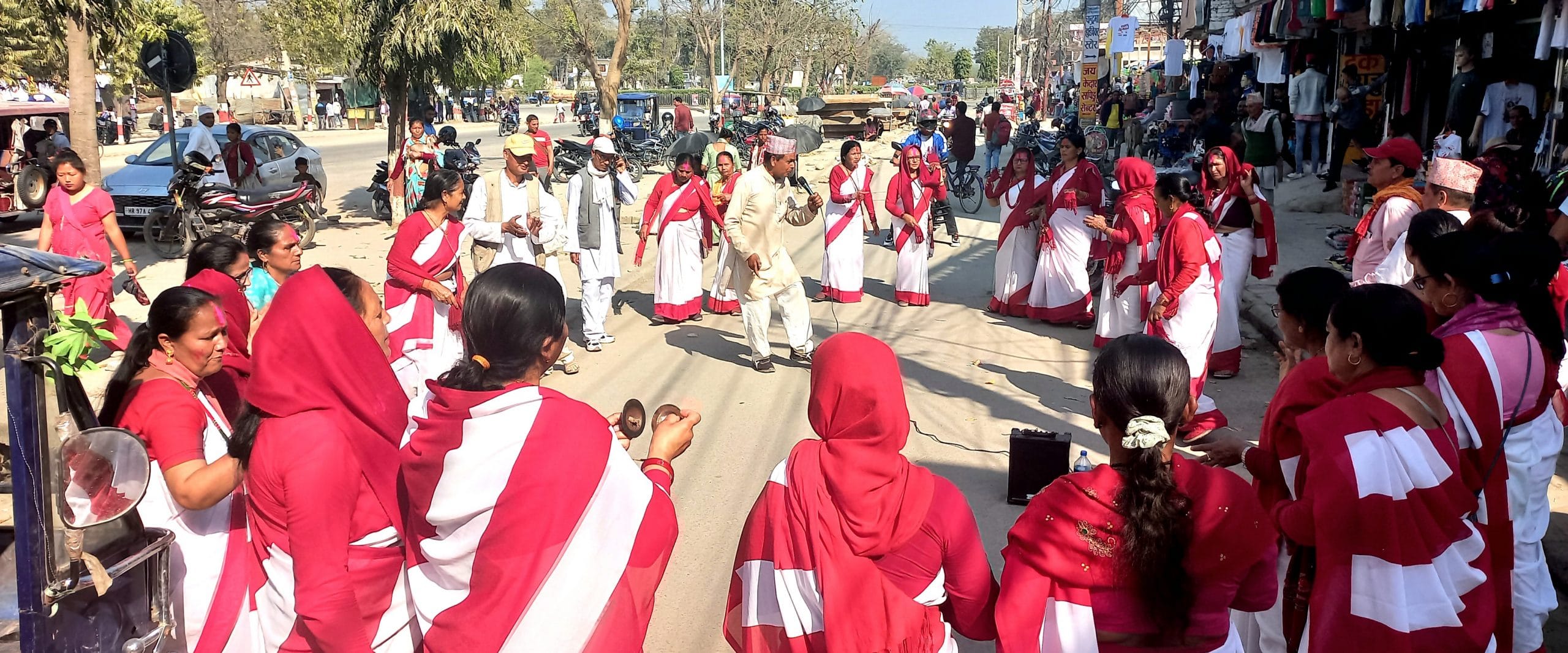 लोप हुँदै होली गीत : जोगिरा सर…सरररररररर…