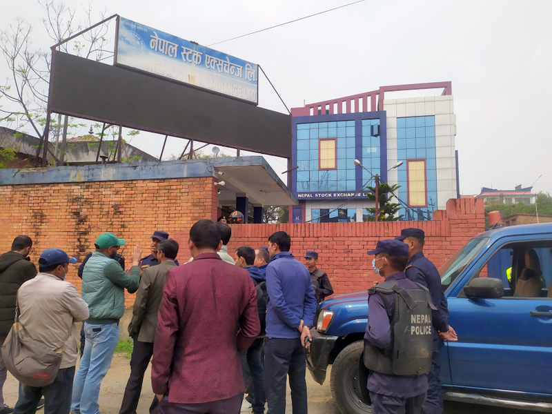 निषेधाज्ञा जारी भएपछि शेयर कारोबार बन्द