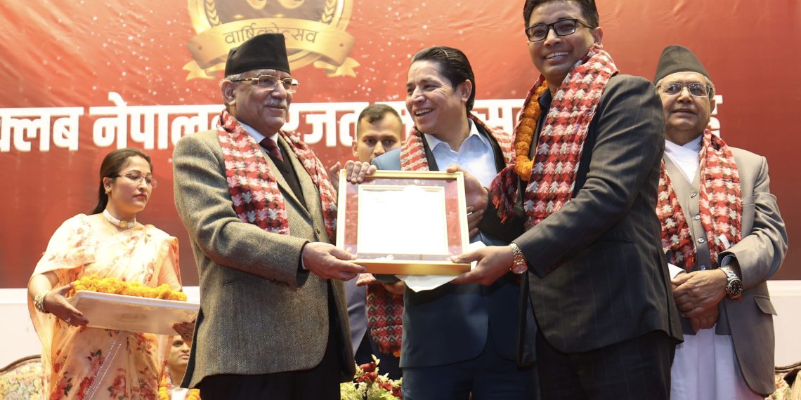 पत्रकार भण्डारी र वन्त पुरस्कृत