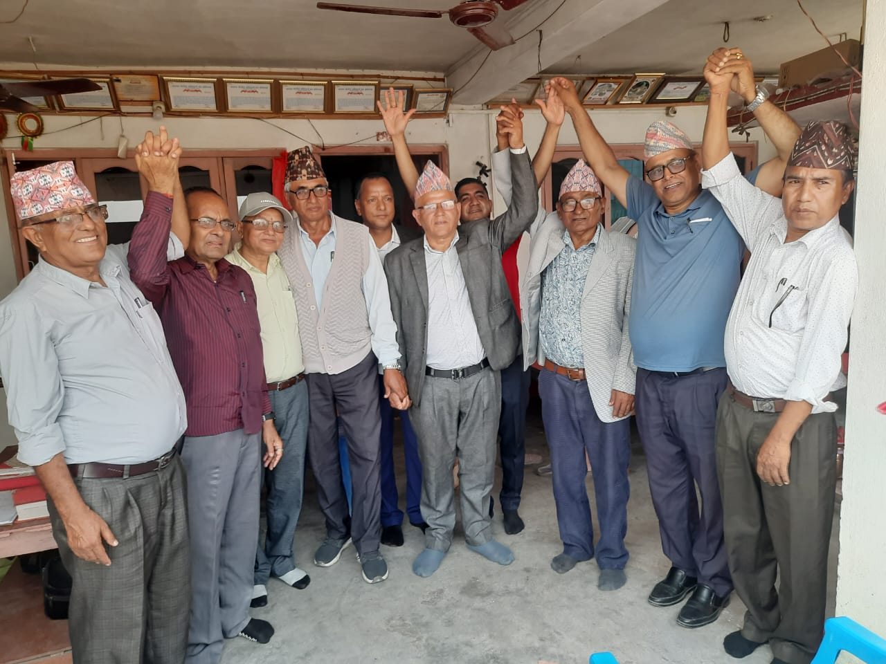 काश्यप गोत्रीय अधिकारी वंश प्रतिष्ठानबीच एकता