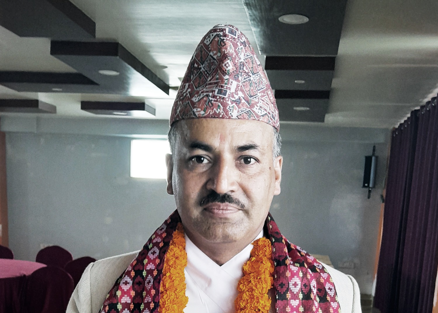 गृहमन्त्रालय तानिए मोरङका प्रमुख जिल्ला अधिकारी भट्टराई