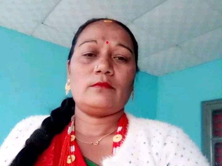 गाउँलेको पैसा ठगेर भागेकी पूर्वजनप्रतिनिधि भोजपुरबाट पक्राउ