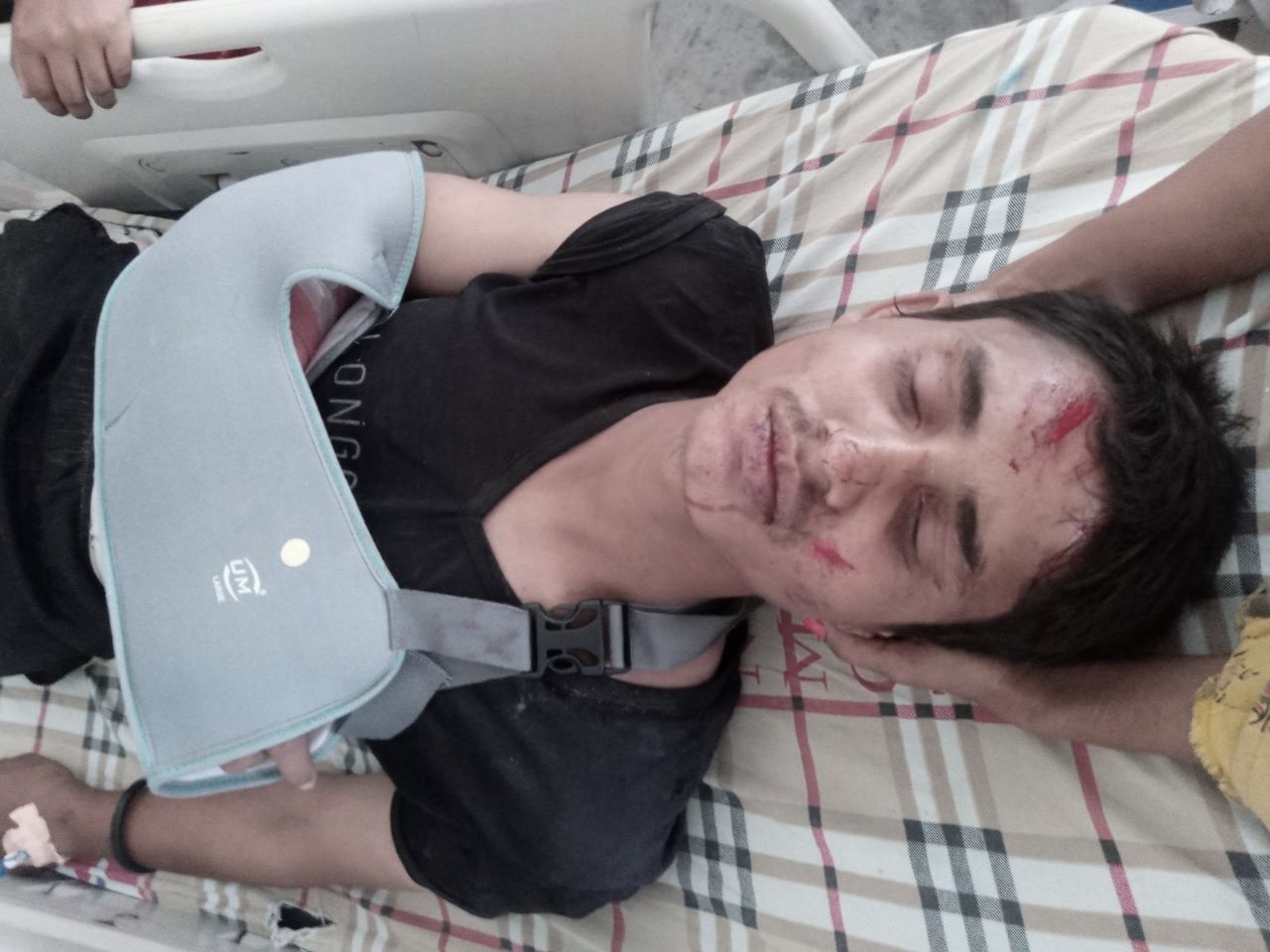 मोरङको पथरीमा घरको पर्खाल भत्किँदा ३ जना मजदुर घाइते