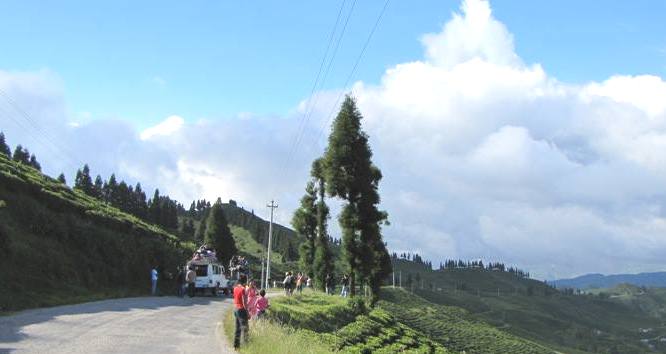 तापक्रम बढेपछि पहाडमा पनि जनजीवन प्रभावित