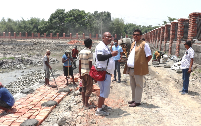 विराट राजा दरबार क्षेत्रमा निर्माणाधीन संरचनाको अनुगमन