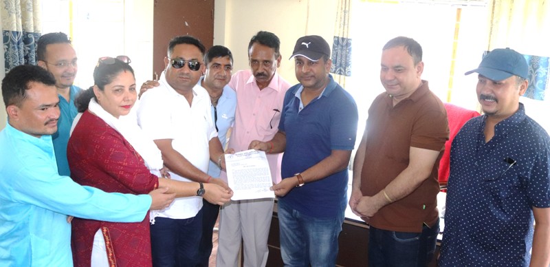 विद्युत आपूर्ति नियमित गर्न माग गर्दै प्राधिकरणलाई ज्ञापनपत्र