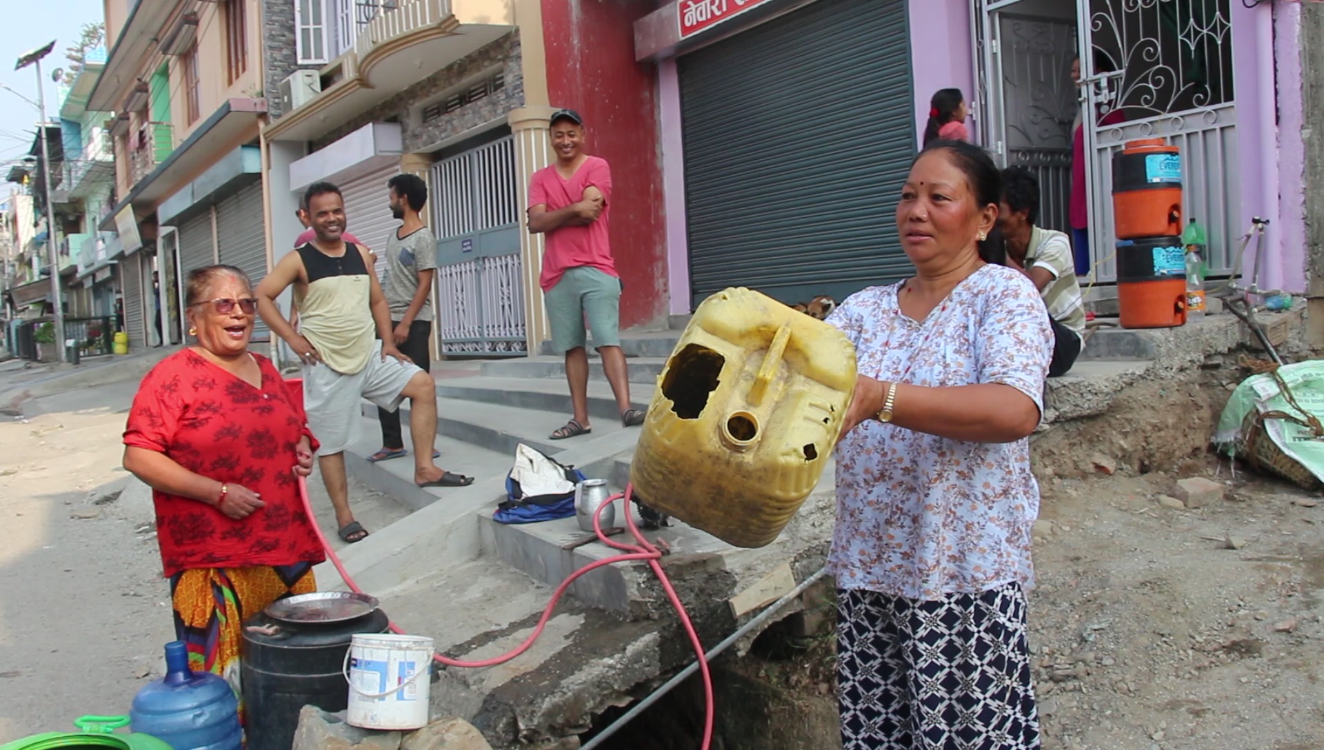 धरानमा खानेपानी चरम अभाव, आस गर्दागर्दै बित्छ दिन