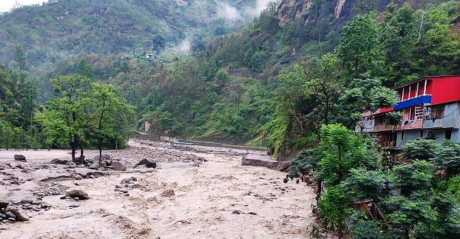 बाढीपहिरो प्रभावित ताप्लेजुङका गाउँमा राहत