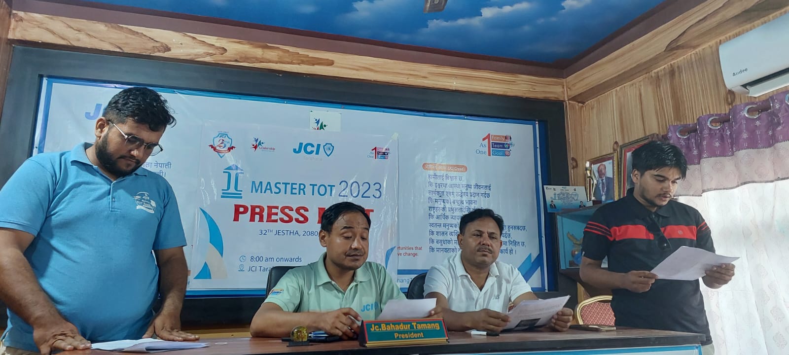 तरहरा जेसीजको आतिथ्यतामा इटहरीमा मास्टर टट