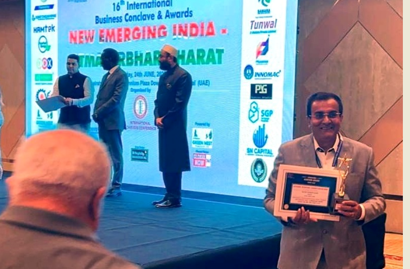 शिवम् सिमेन्ट लिमिटेडका कार्यकारी निर्देशक दुवईमा सम्मानित