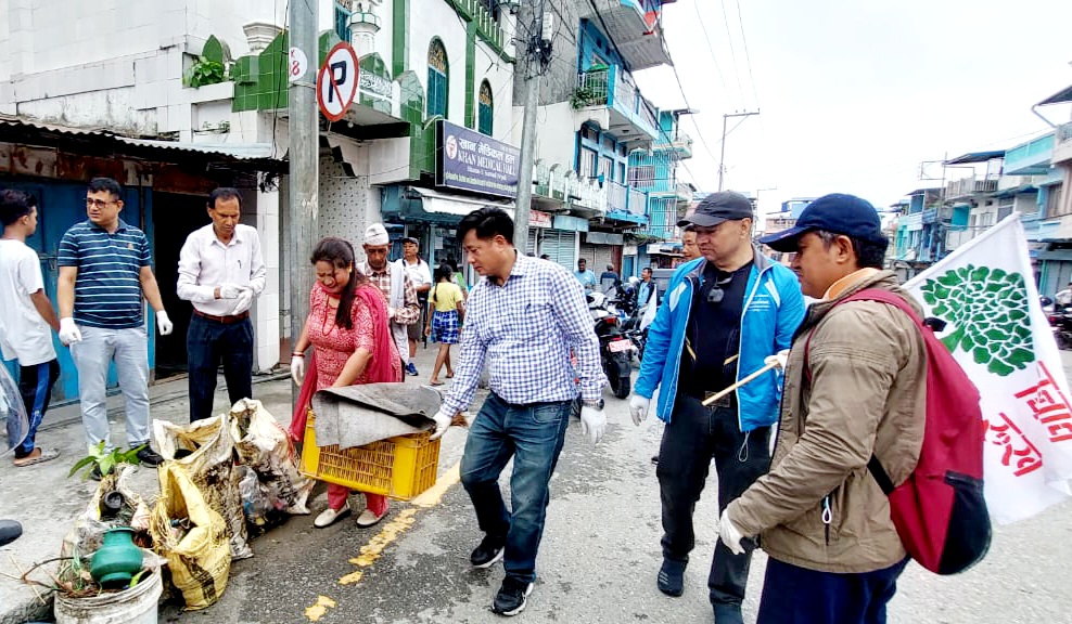 धरानका मन्दिर, मस्जिद, गुम्बा र चर्चमा सरसफाई