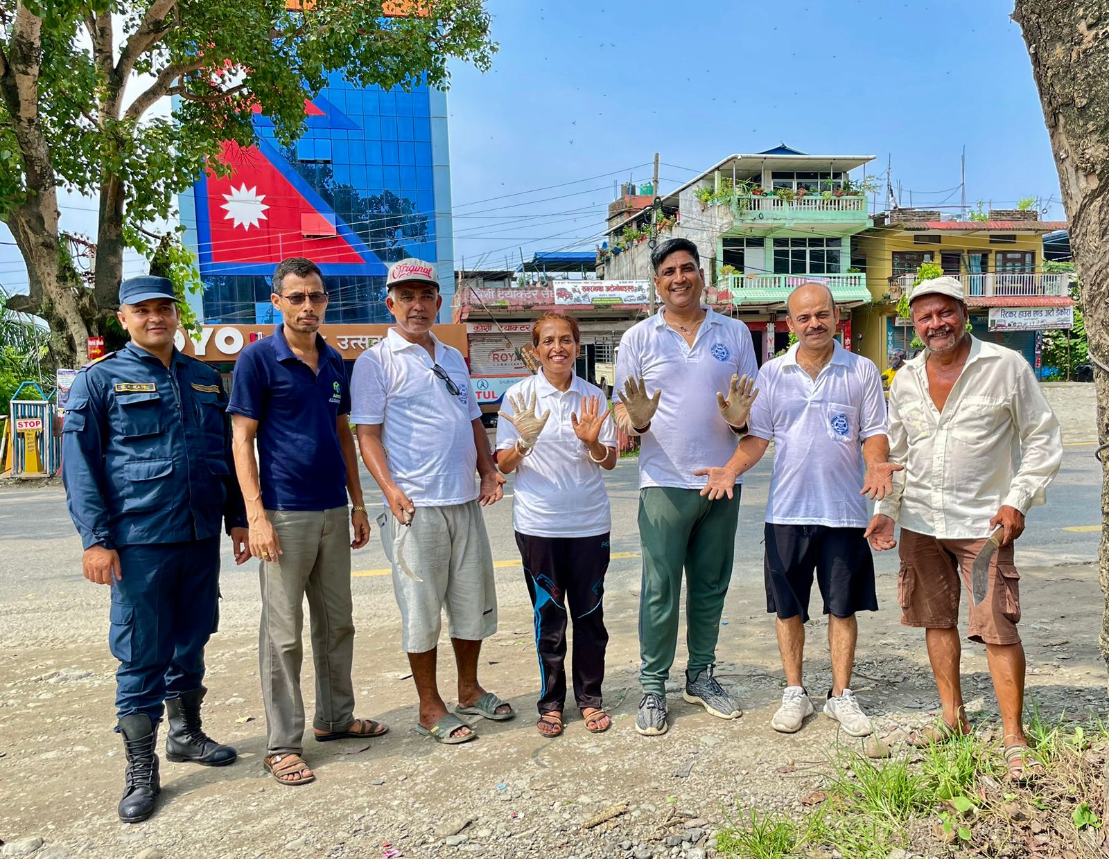 मिलन सेवा समाजले गर्यो इटहरीमा सरसफाइ