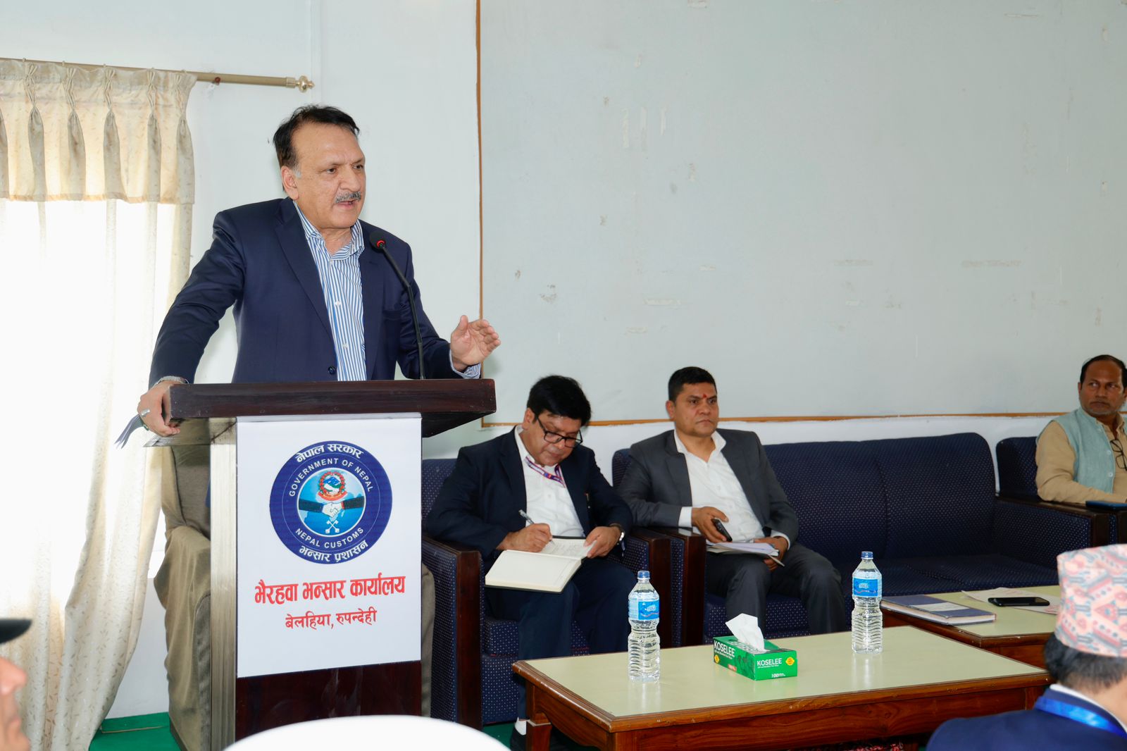 कर्तव्यनिष्ठ भएर काम गर्नुहोस्ः अर्थमन्त्री