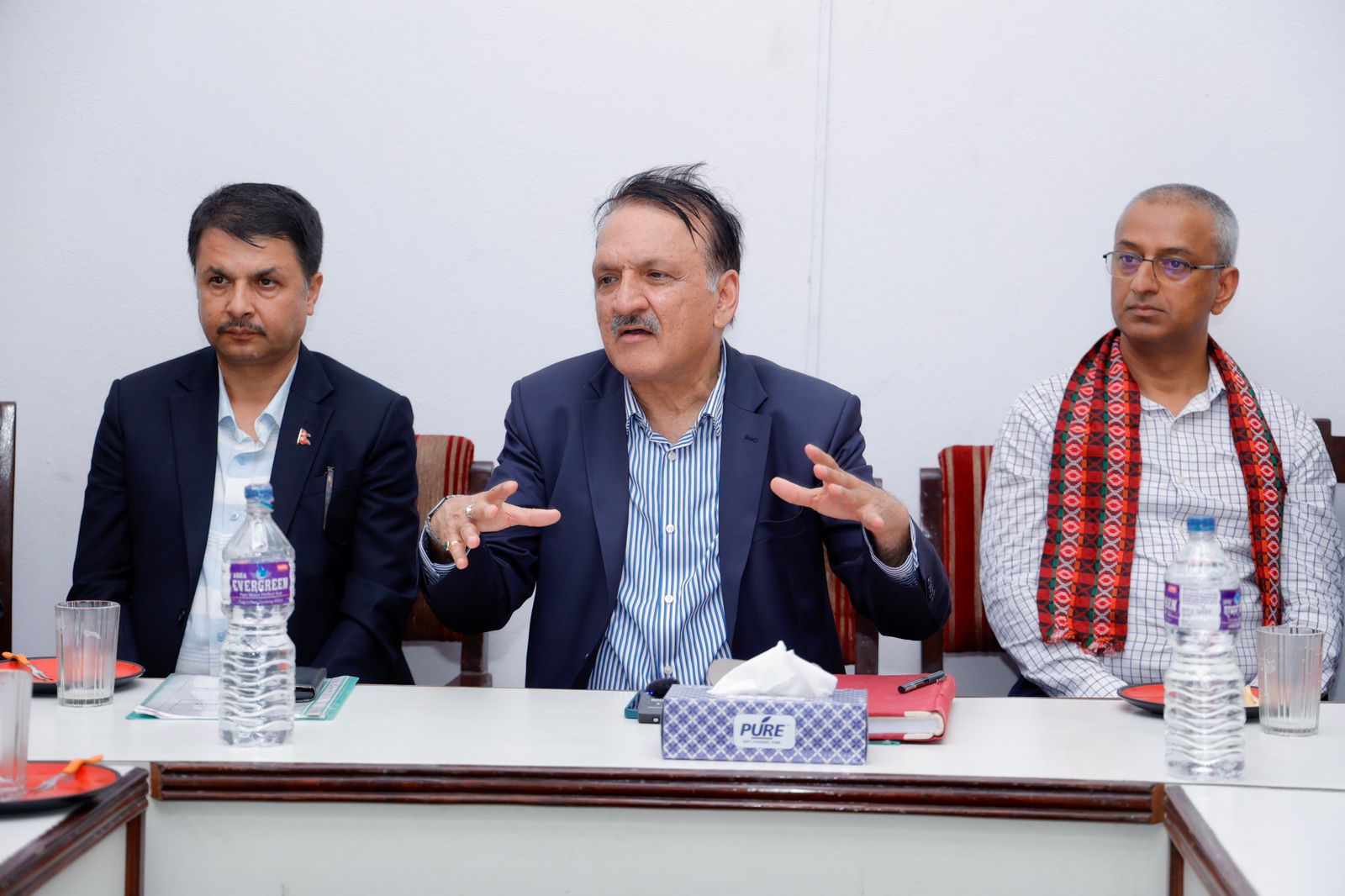 लक्ष्य प्राप्त हुनेगरी काम गर्न अर्थमन्त्रीको निर्देशन