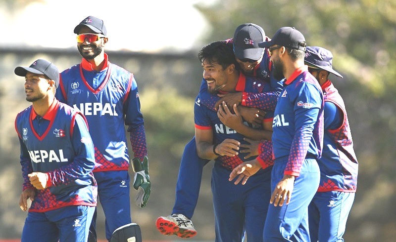 नेपालले यूएई 'ए' लाई ३ विकेटले हरायाे