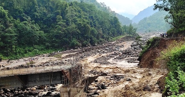 बाढीमा बेपत्ता एकजनाको शव फेला, १९ जनाको अवस्था अझै अज्ञात