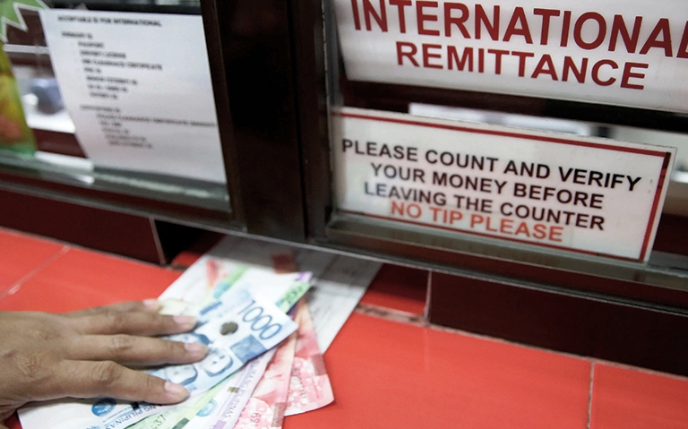 एक वर्षमा १२ खर्ब २० अर्ब रुपैयाँ रेमिट्यान्स भित्रियो